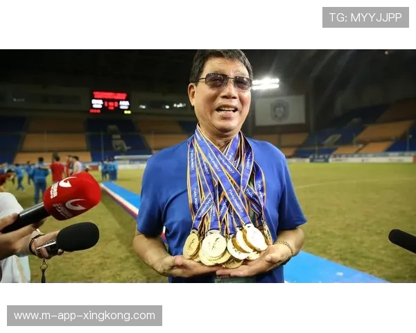 徐根宝怒怼质疑:我不落伍!——坚持与创新的足球人生